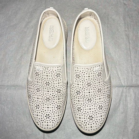 Michael Kors Women US 10 / EU 41 / UK 8 White Leather Perforated Loafer Sneakers - Picture 2 of 4